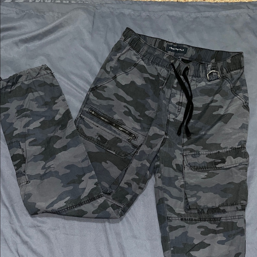 Aeropostale Gray Camouflage Cargo Pants